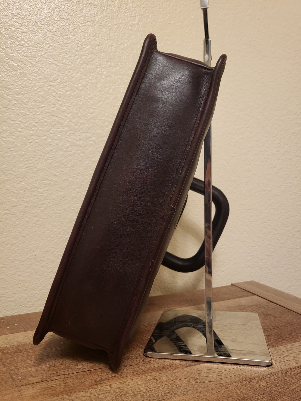 Vintage Coach Standard Tote Burgundy - Picture 4 of 4